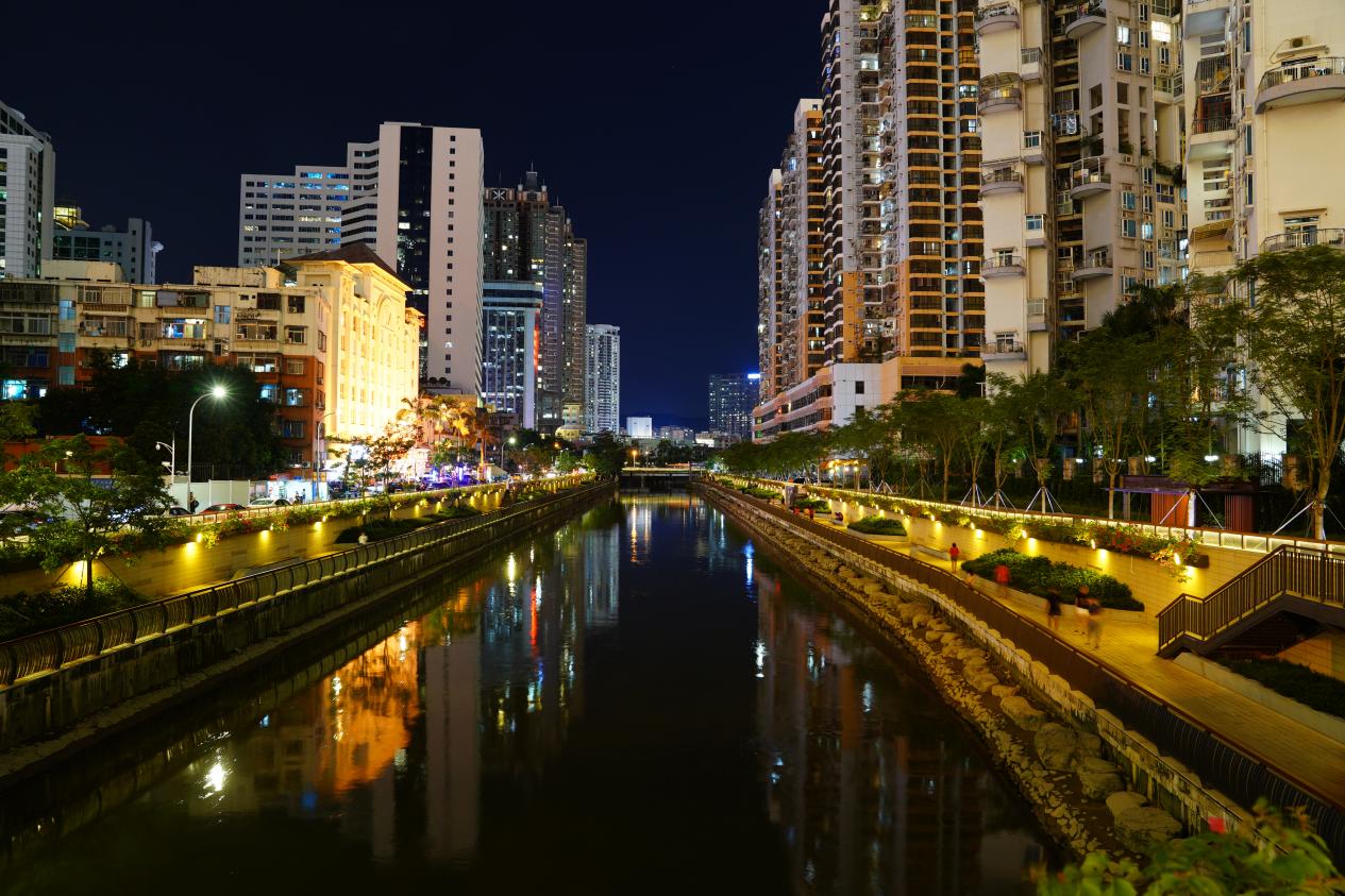 布吉河夜景（罗湖区委宣传部供图）